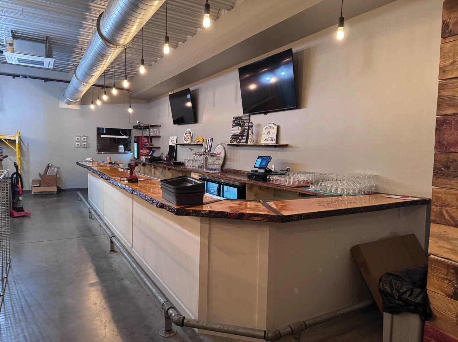 The Barn - Restaurant & Sports Bar at NESV